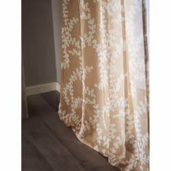 Svanefors Jenny ett saffransgult gardinset med en vit bladslinga 2 x 140 x 280