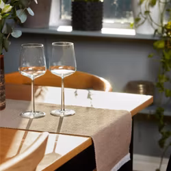 Noble house Sally beige bordslöpare mått 35 x 110 cm