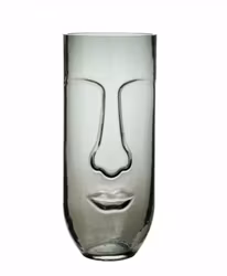 Grå vas i glas