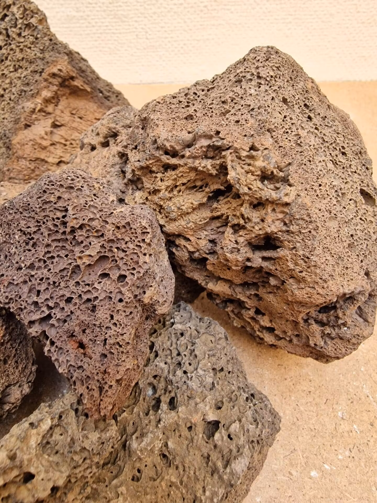 Brun Lavasten - Köp allt på bilden - 3,5 kg