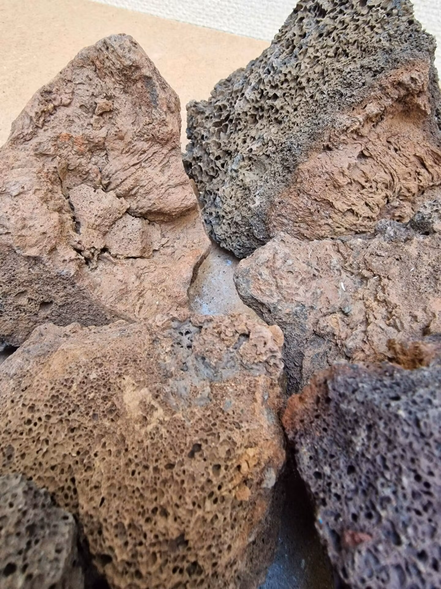 Brun Lavasten - Köp allt på bilden - 3,5 kg