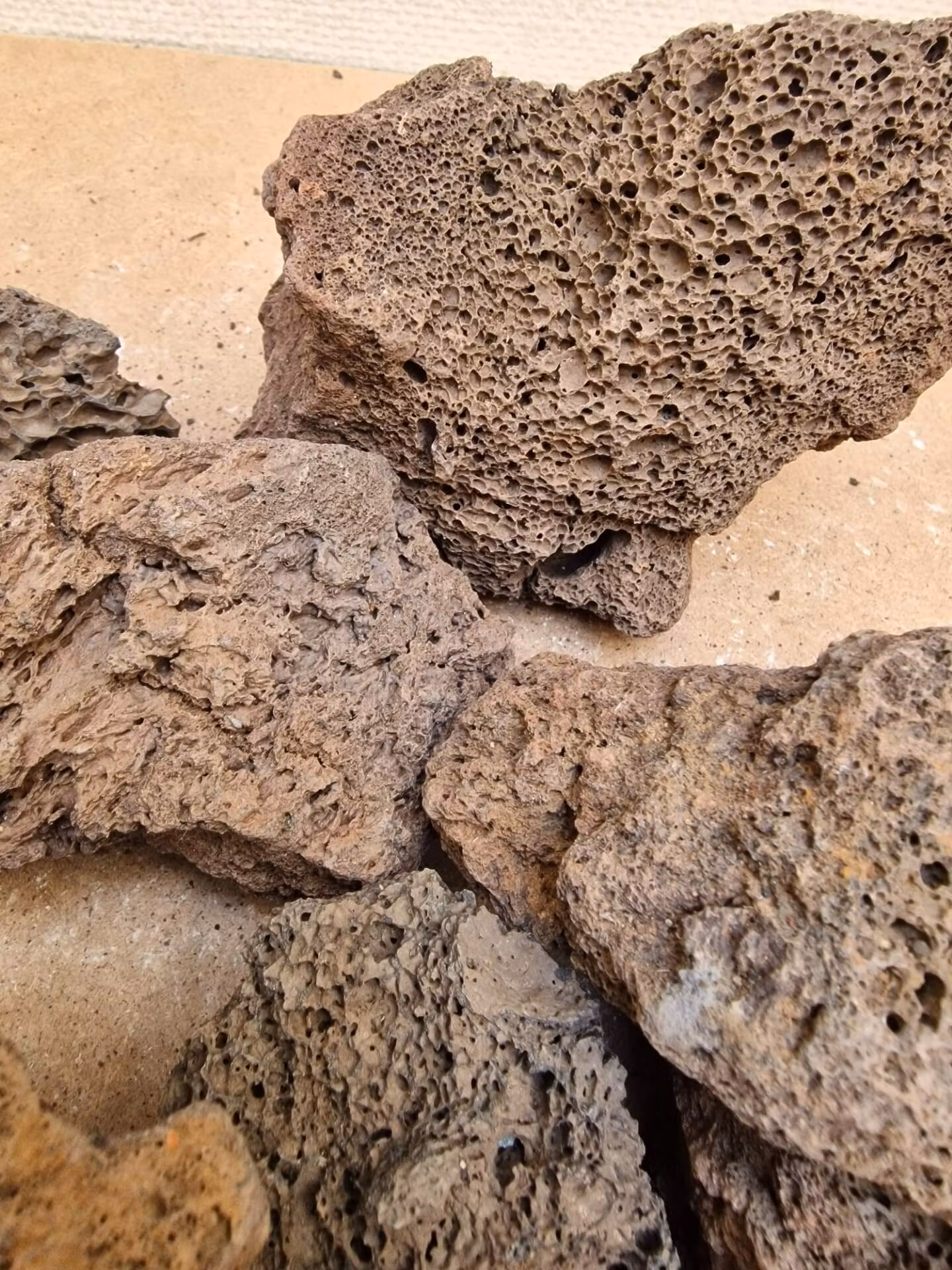 Brun Lavasten - Köp allt på bilden - 4,5 kg