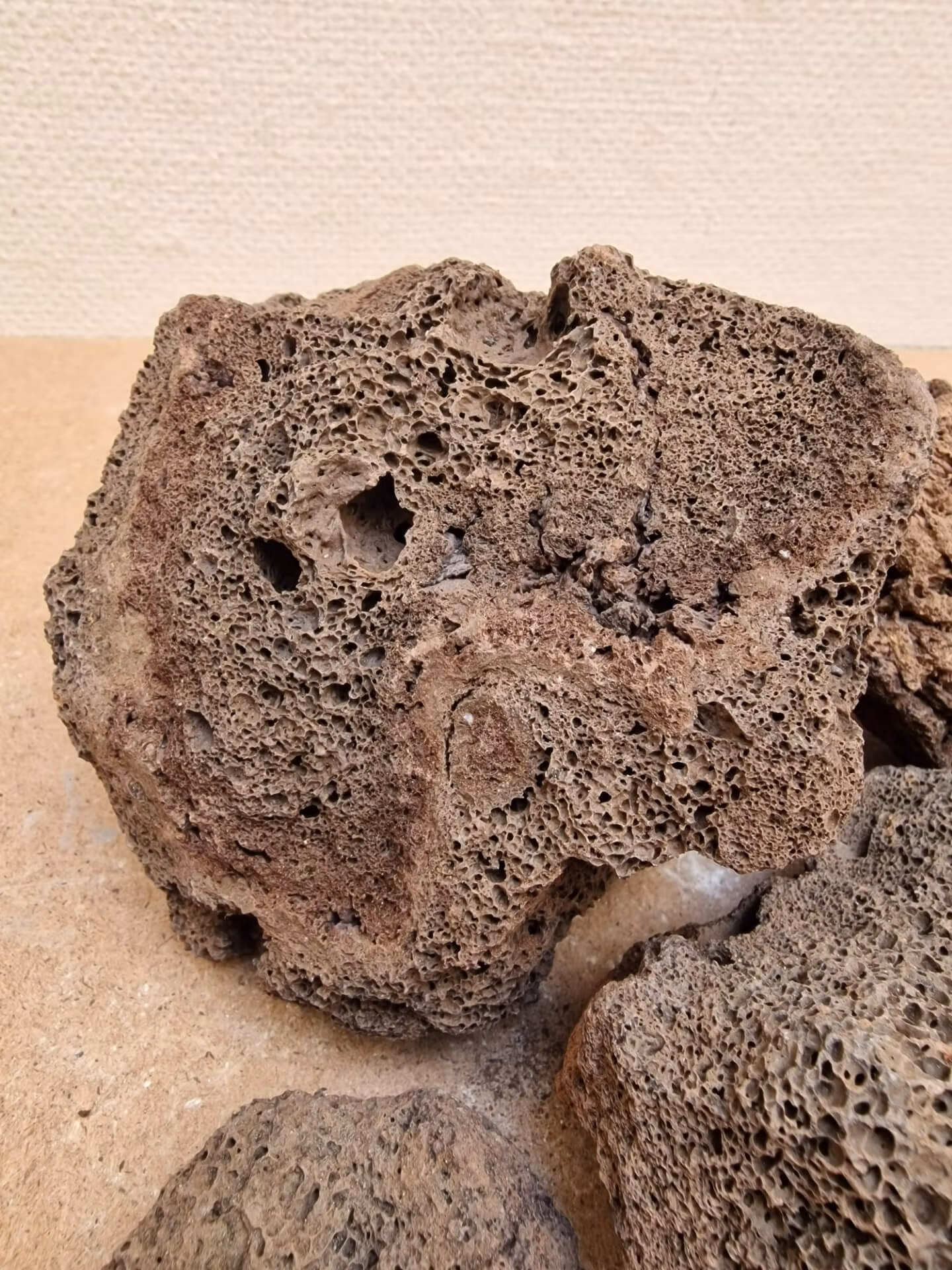 Brun Lavasten - Köp allt på bilden - 1,5 kg