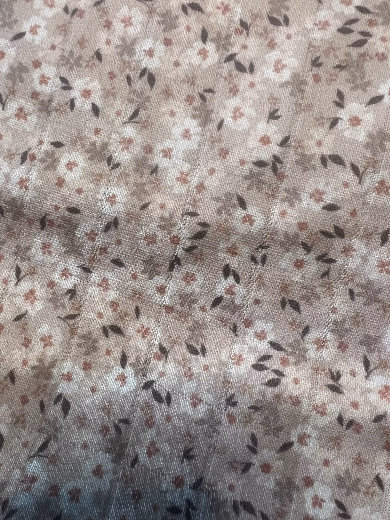 Musselin square små brune blomster