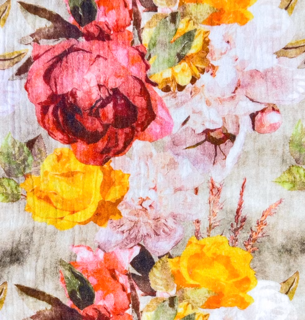 Blomsterhage med roser musselin