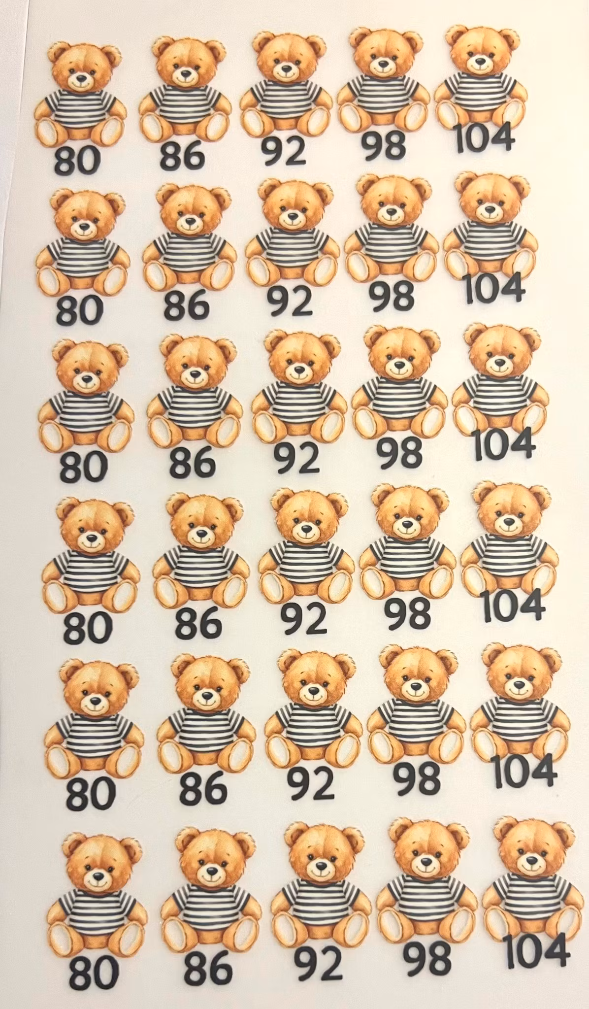 DTF størrelsesmerker stripete bamse