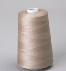 Overlocktråd beige 5000 meter