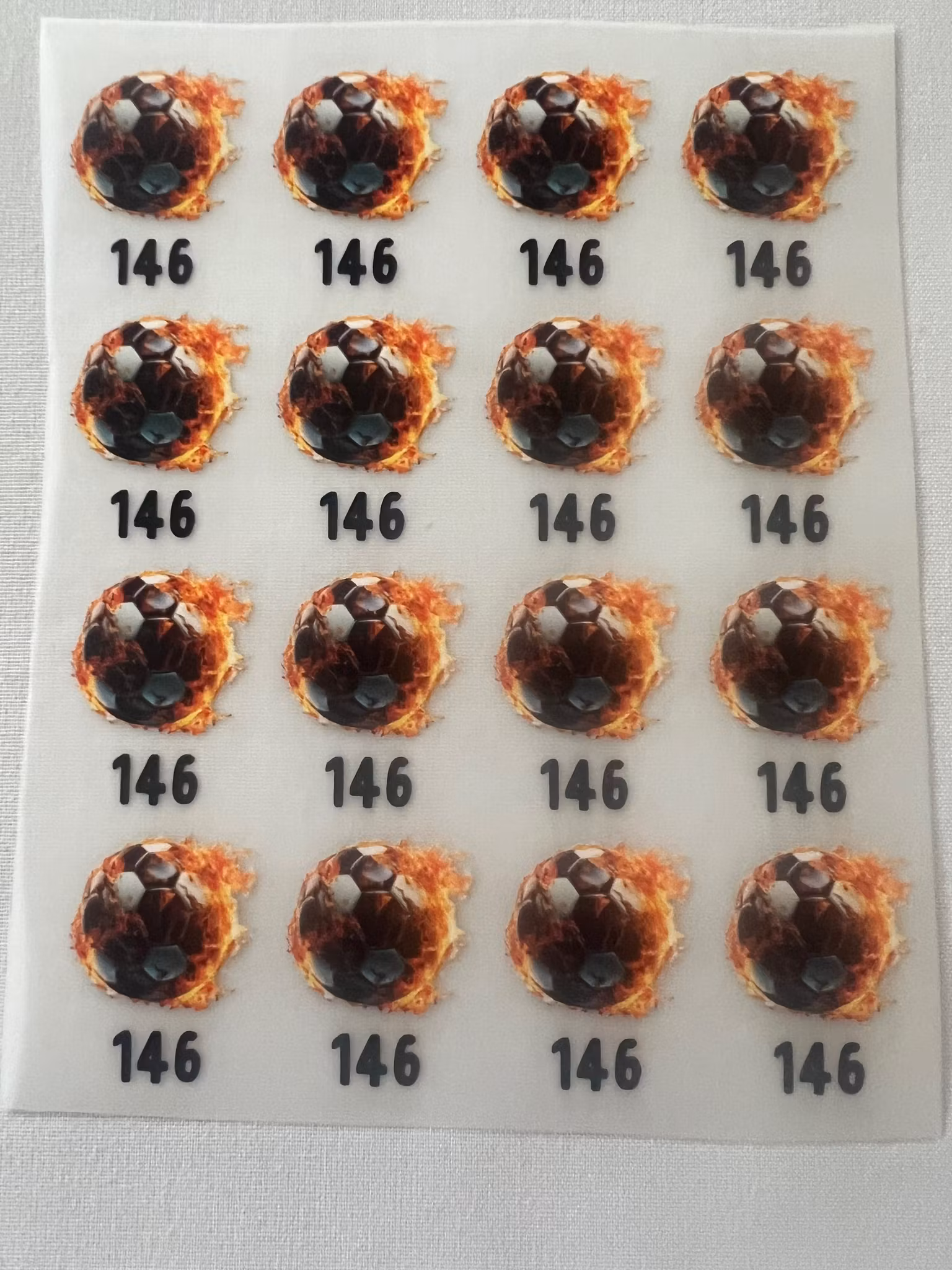 DTF størrelsesmerke brennende fotball