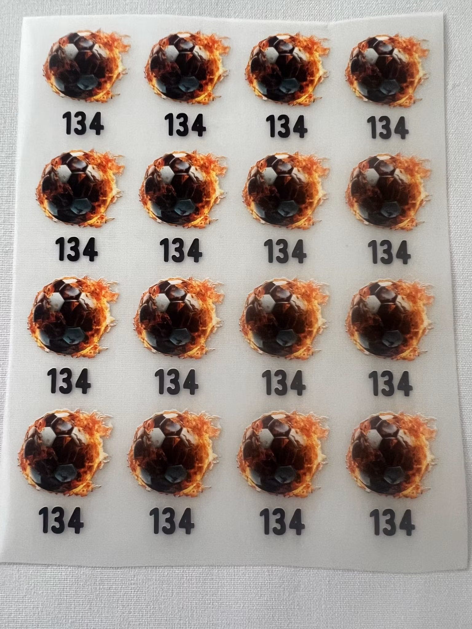 DTF størrelsesmerke brennende fotball