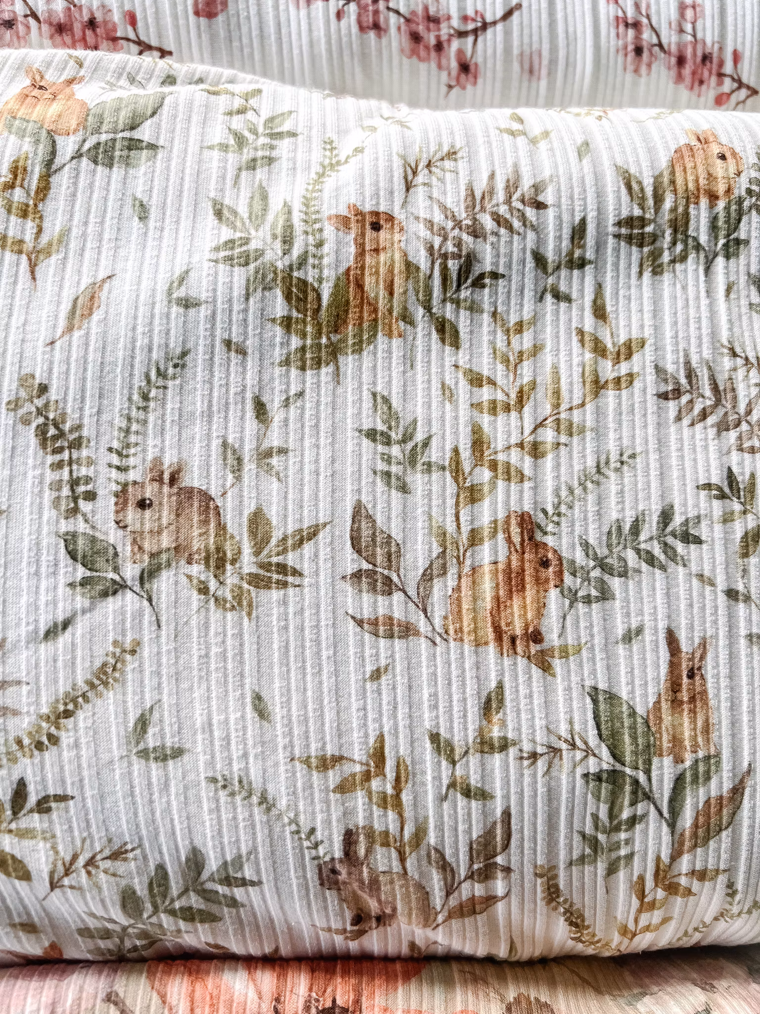 Uregelmessig ribb Bunny botanical white