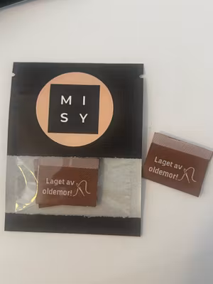 Laget av oldemor, synål