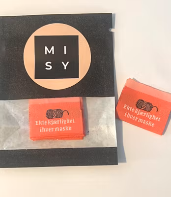 Kjærlighet i hver maske