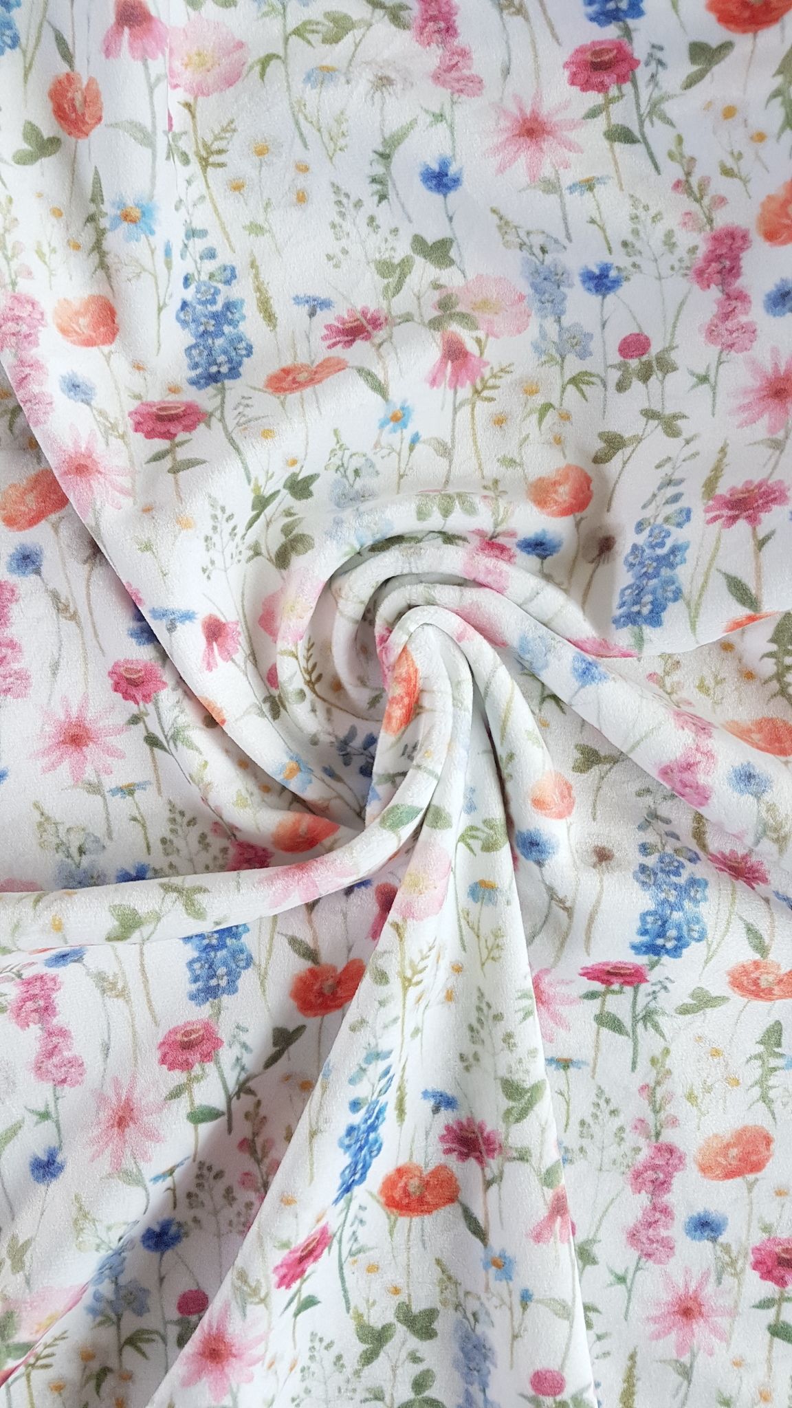 Tyg tyger velour blommor