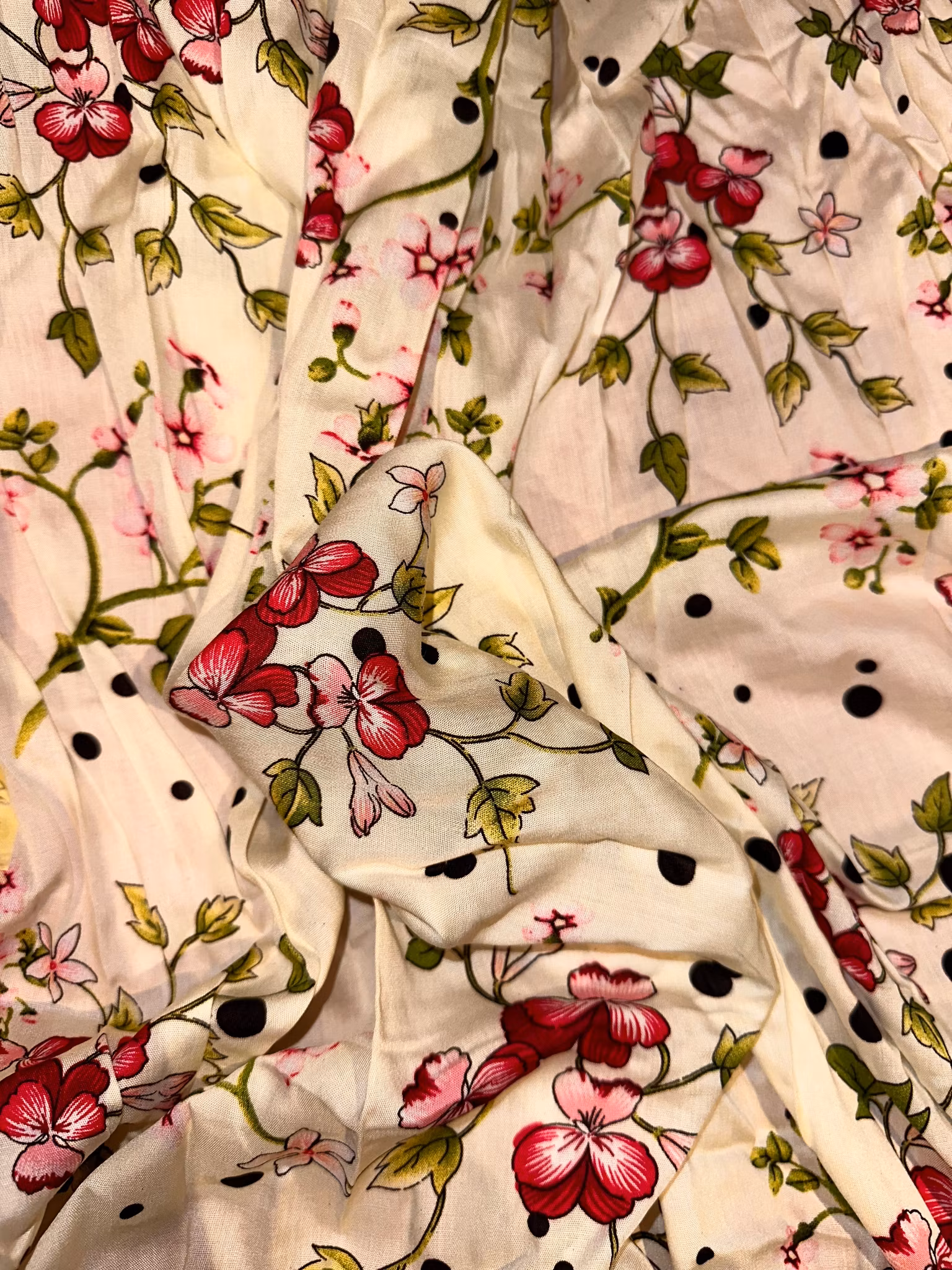 Blommor På Gul  Viscose OUTLET