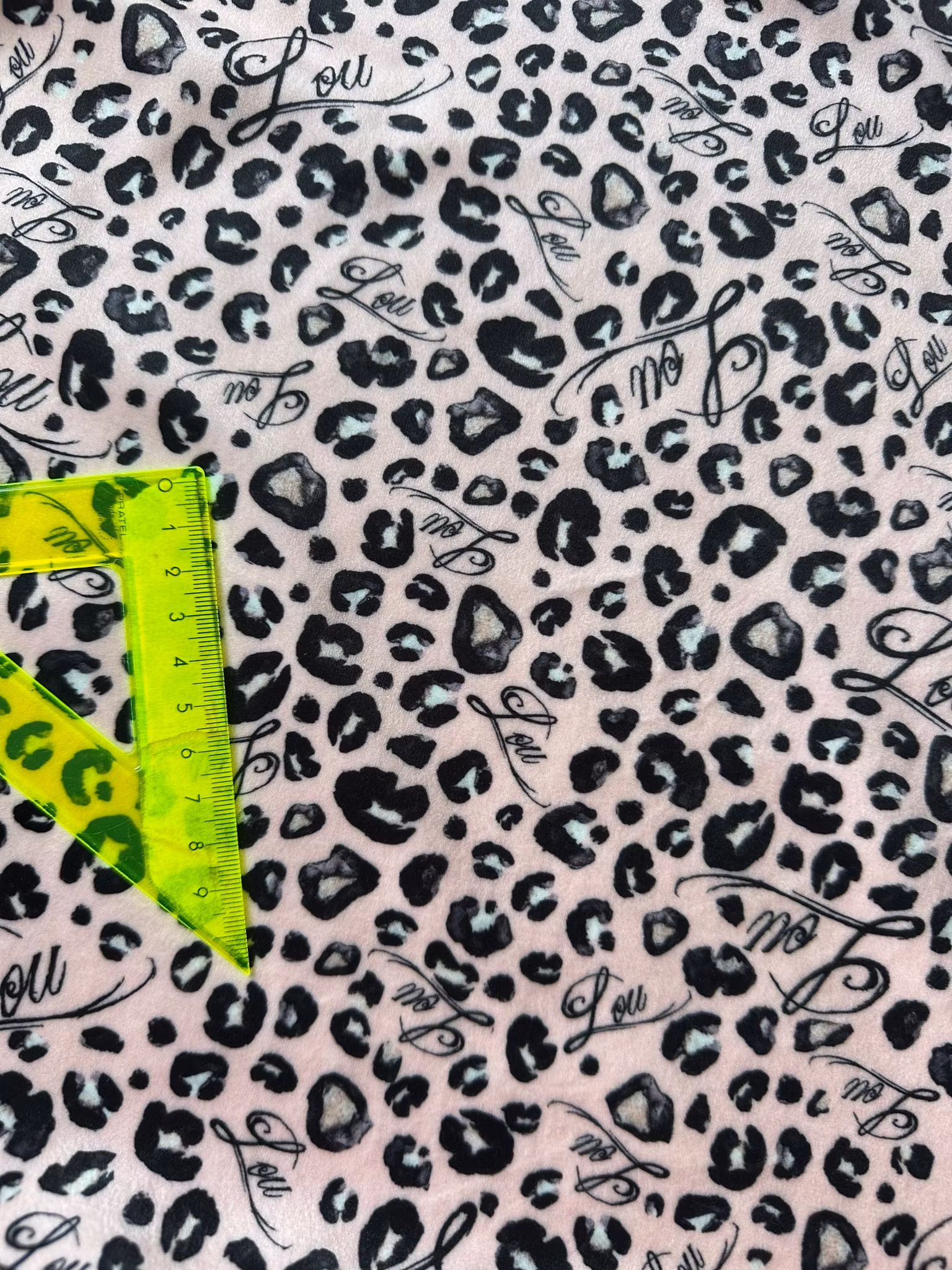 CE tyg från Facebook