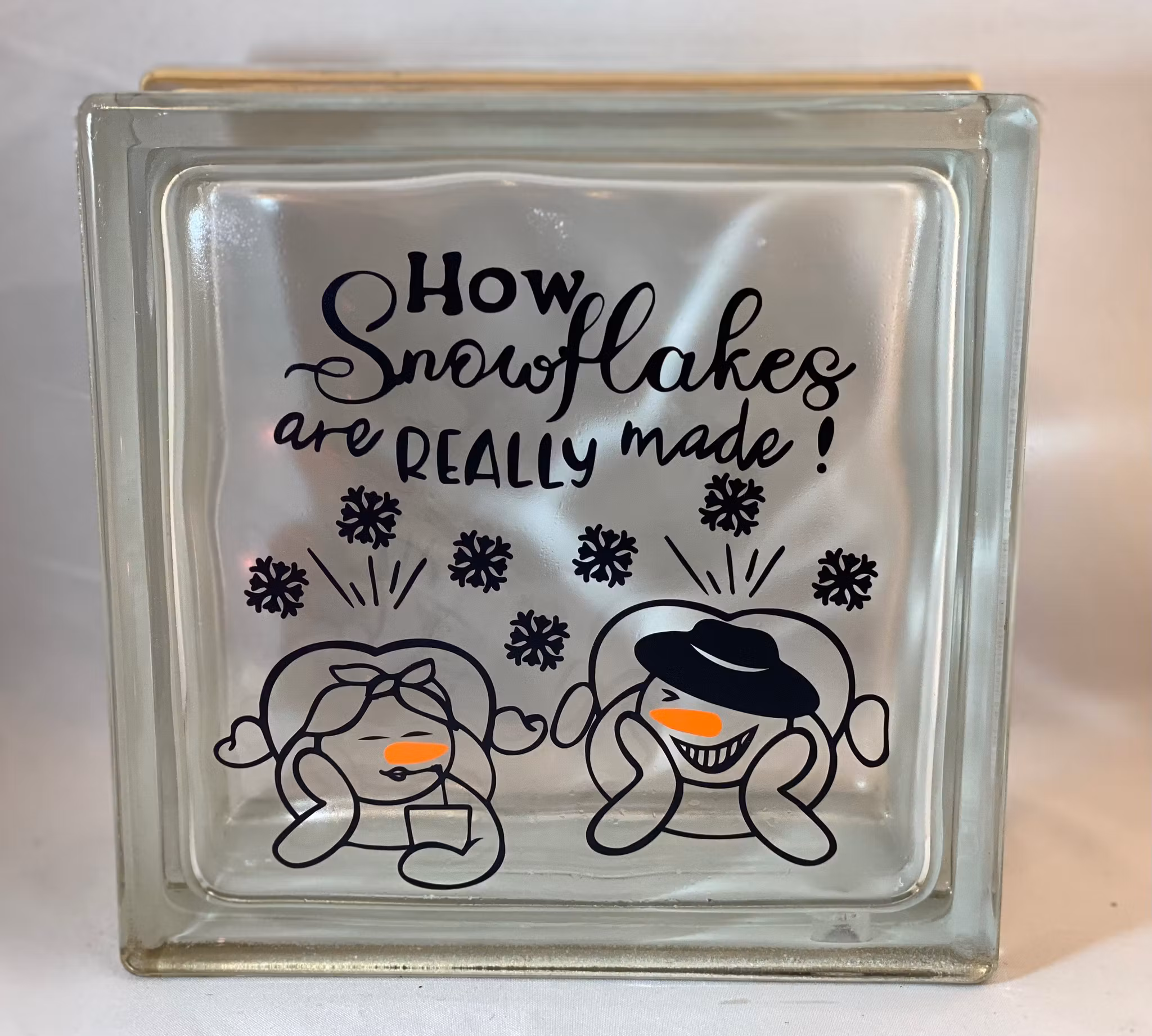 Glasblock How snowflakes are made.