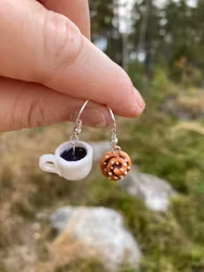 Kaffe med bulle örhängen
