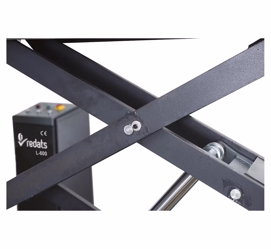 ERBJUDANDE - Höglyftande Saxlyft - REDATS L-600f 230v 3ton 29995:-