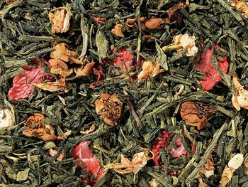 Vitt te- Strawberry Blossom