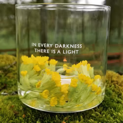 Ljuslykta In every darkness there is a light - Majas lyktor - Barncancerfonden