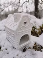 Vita pepparkakshus - Majas lyktor - Barncancerfonden