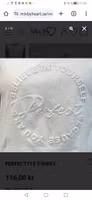 T-shirt med PERFECT text
