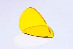 Akrylskiva Gjuten PMMA GS (3 mm ) Gul PMS 109/RAL 1023 Transparent