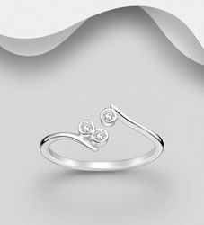 Silverring med tre Cubic Zirkonia stenar - äkta 925 silver