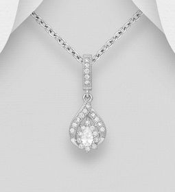 Silverhalsband stilfullt hänge med många glittrande stenar