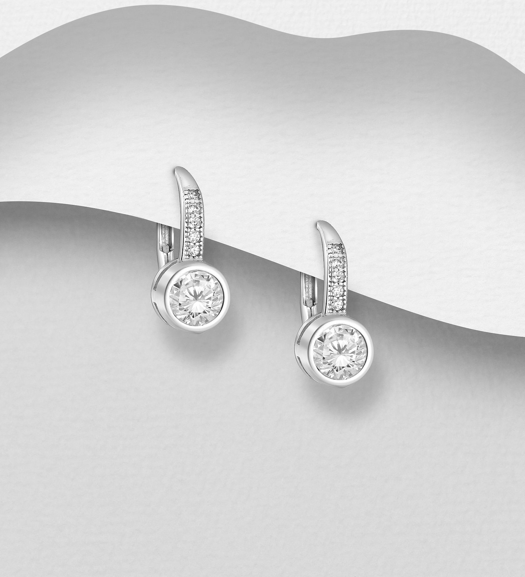 Silverörhängen vackra örhängen i elegant design med cubic zirkonia stenar - Snygga & fina örhängen i äkta sterling silver