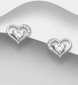 Silverörhängen - Hjärtan med en stor och små cubic stenar