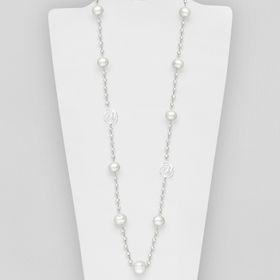 Silverhalsband 80cm långt med sötvattenpärlor & silverrosor