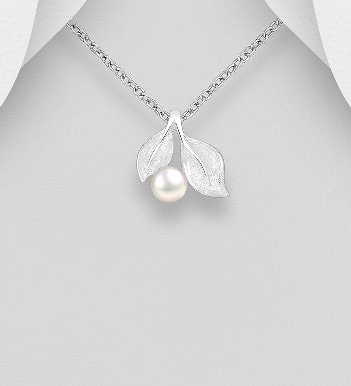 Silverhalsband - vackert smycke med löv & sötvattenpärla