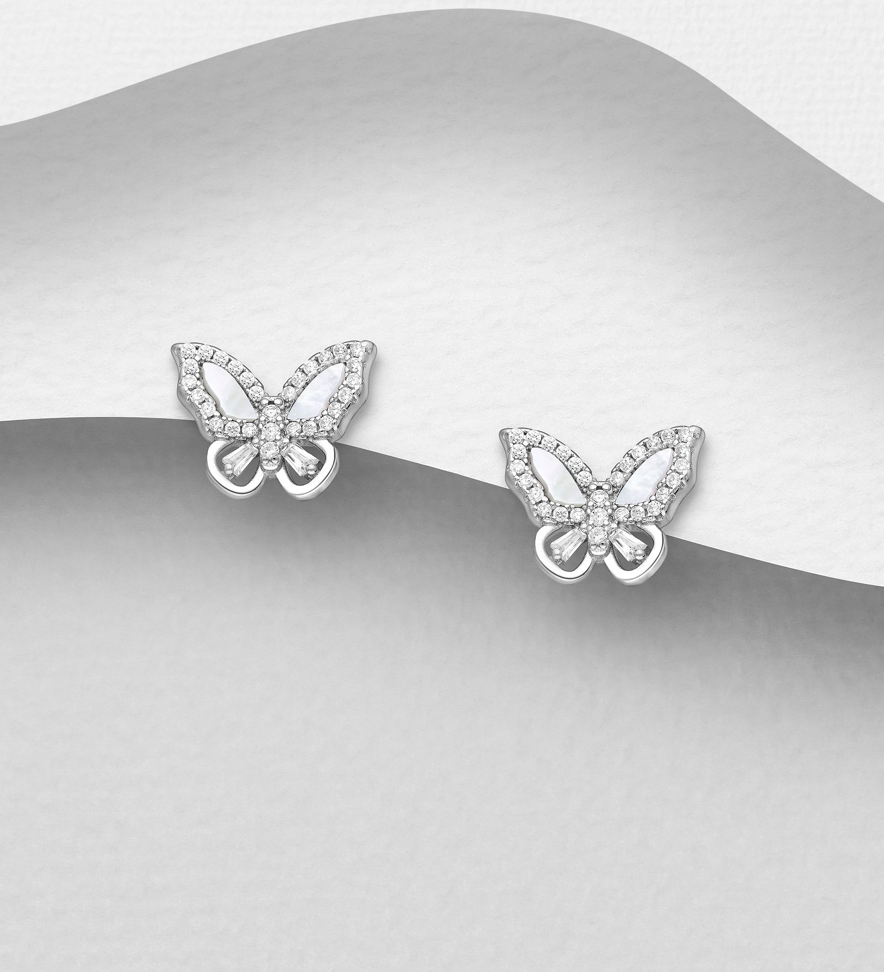 Silverörhängen eleganta små Fjärilar med cubic stenar - Snygga & fina örhängen, studs i äkta sterling silver