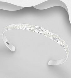 Silverarmband i cuff design blommönster - stelt armband