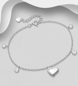 Silverarmband med glittrande berlocker och Hjärta