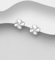 Silverörhängen studs - små Fyrklöver med sten i mitten
