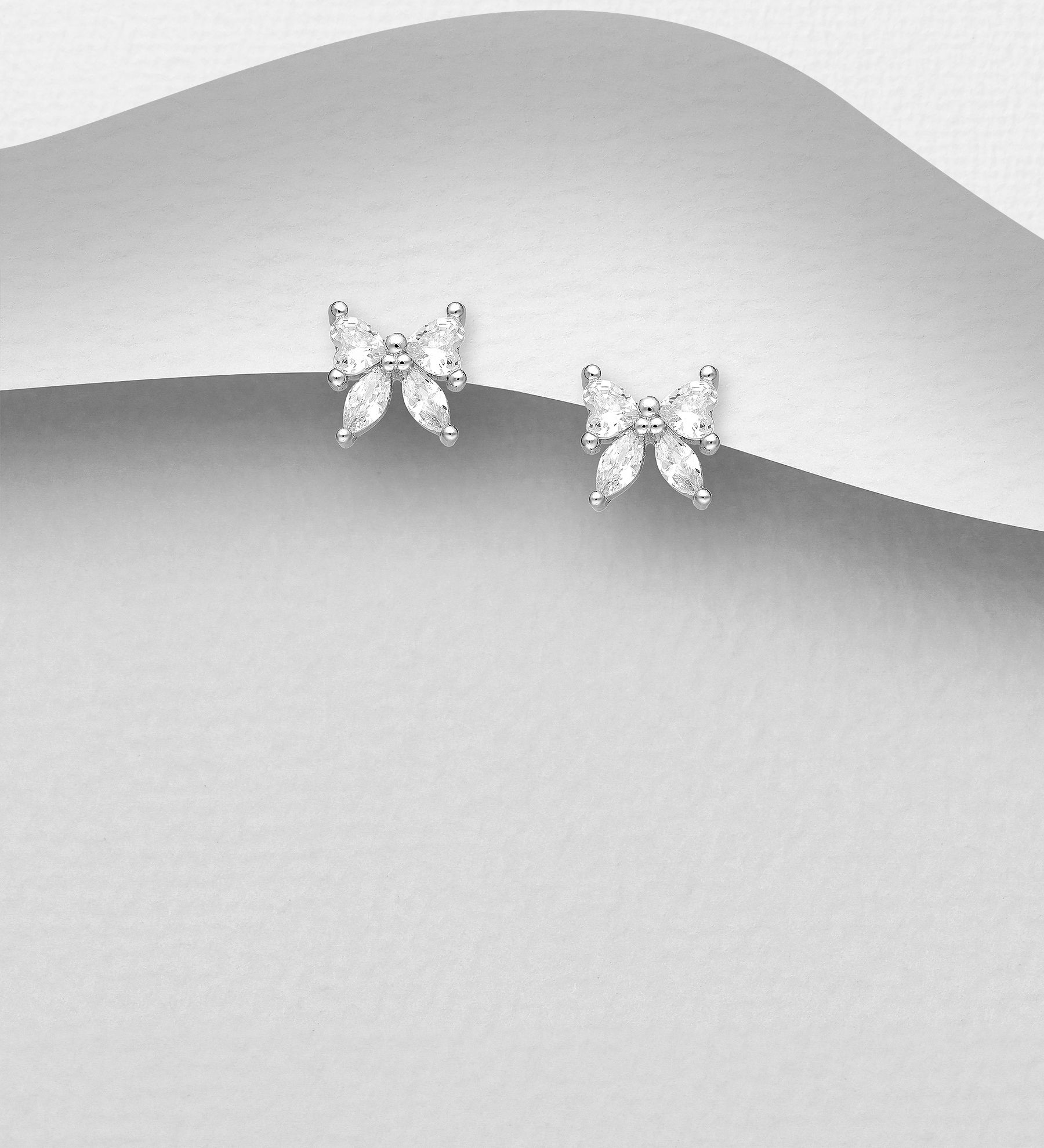 Silverörhängen vackra rosetter av glittrande cubic zirkonia