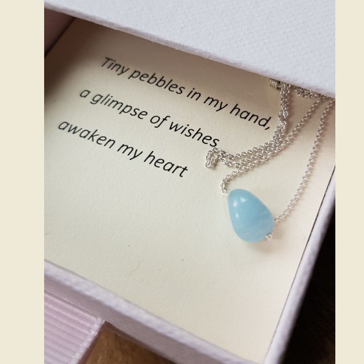 Silverarmband Tiny pebbles akvamarin i smyckeask