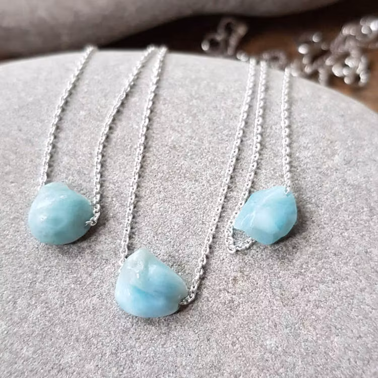 Silverarmband Tiny pebbles larimar, ljusa nyanser av turkos