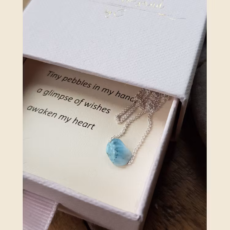 Silverarmband Tiny pebbles larimar i smyckeask