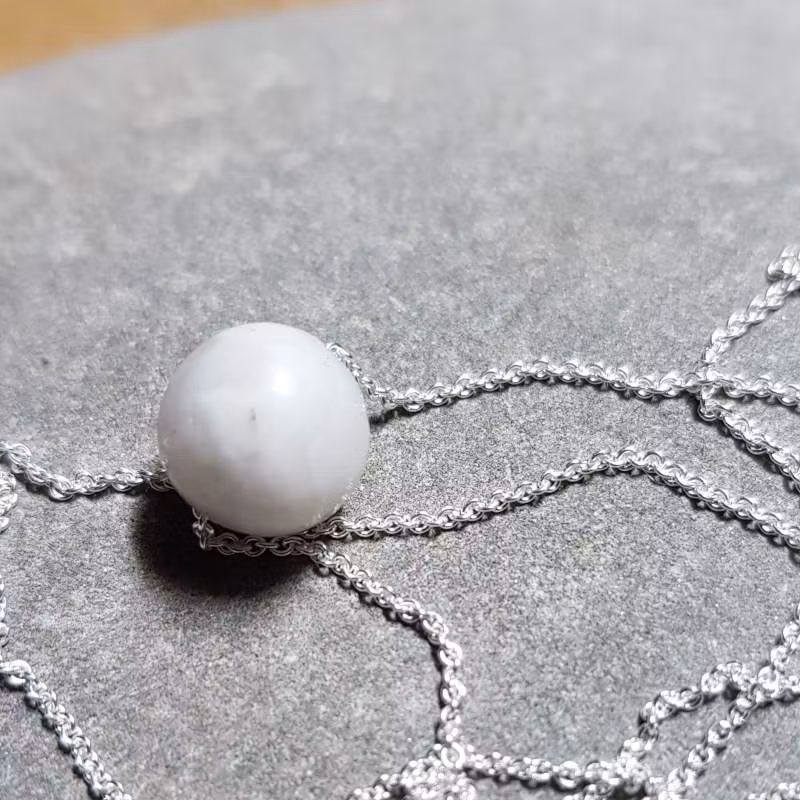 Silverhalsband Sweet simplicity ljus agat short.