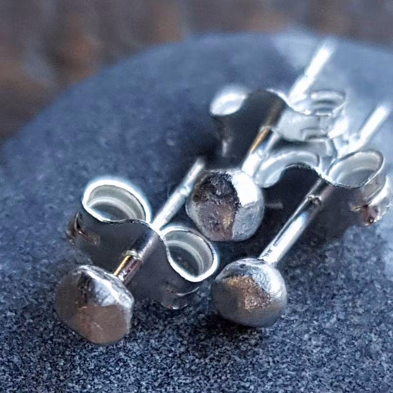 Silverörhängen stud, säljes styckvis