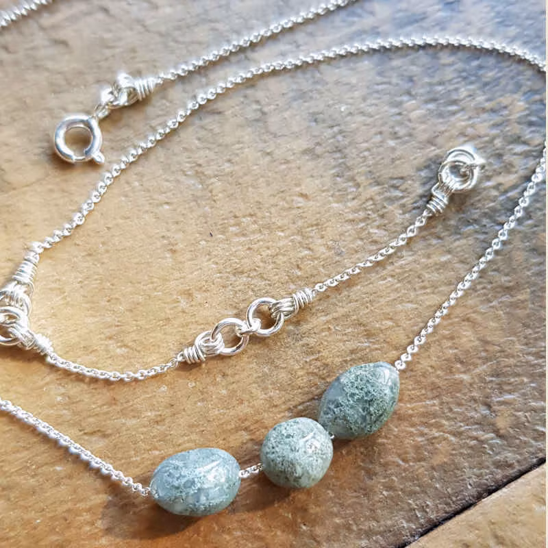 Silversmycke Tiny pebbles mossagat 2