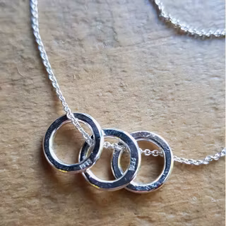 Silverhalsband Connected