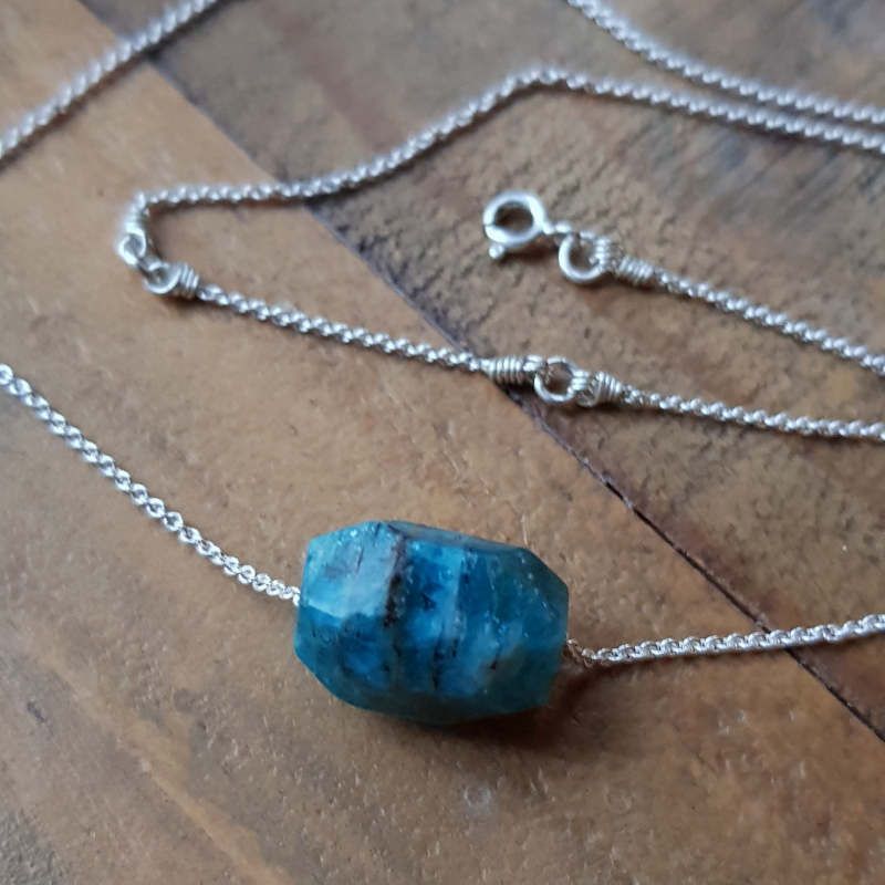 Silverhalsband Spirit Stone Apatit