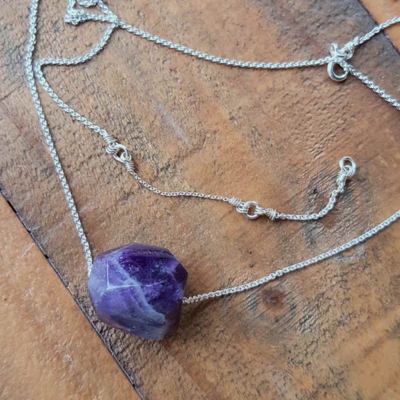 Silverhalsband Spirit Stone ametist, sten 2 med melerad yta