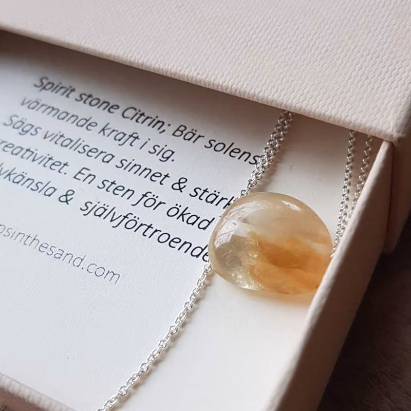Kristallhalsband Spirit Stone Citrin i smyckesask