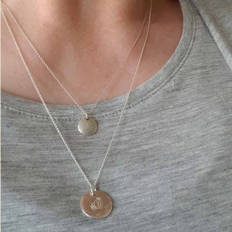Silverhalsband Lotus & Silverhalsband La Luna grace