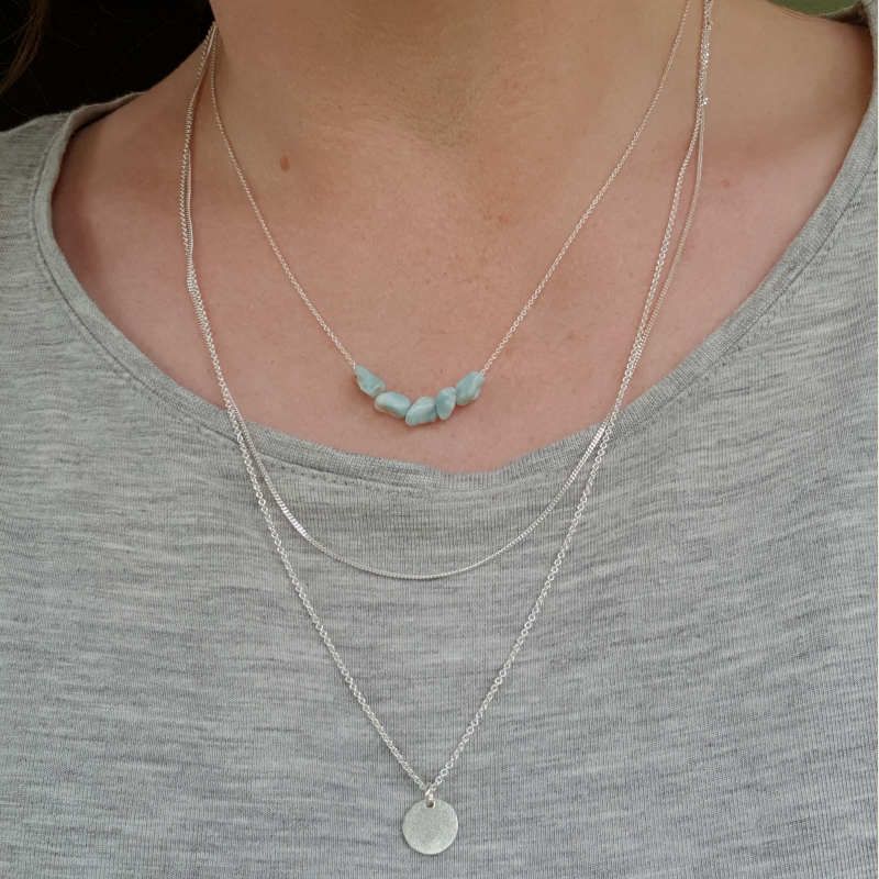 Silverhalsband Seaside Lullaby short, lyfter varje outfit!